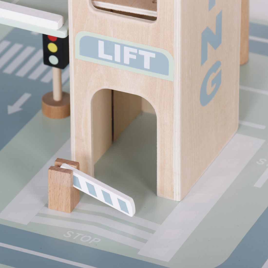 Parking / Garage de madera - Imagen 2